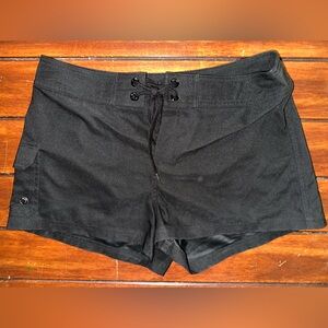 Women’s size XS La Blanca black shorts NWOT